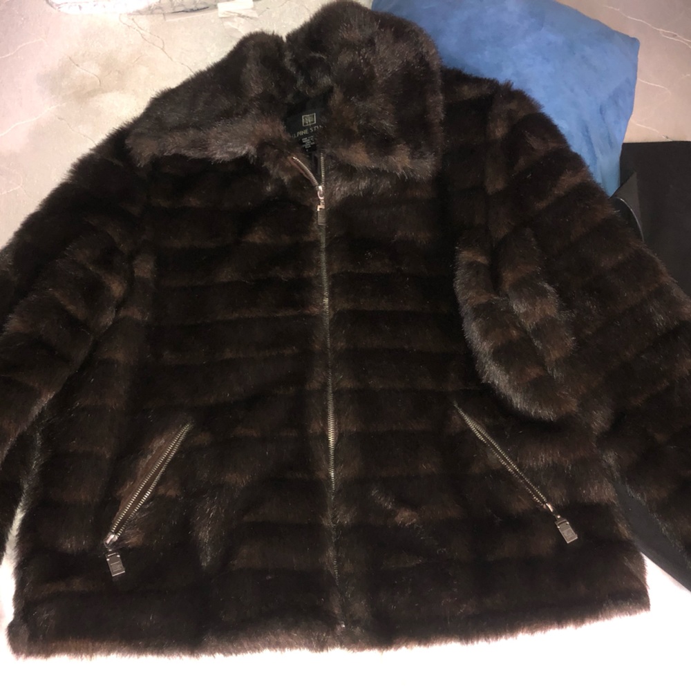 Alpine Studio brown short coat “L” used twice almost new!